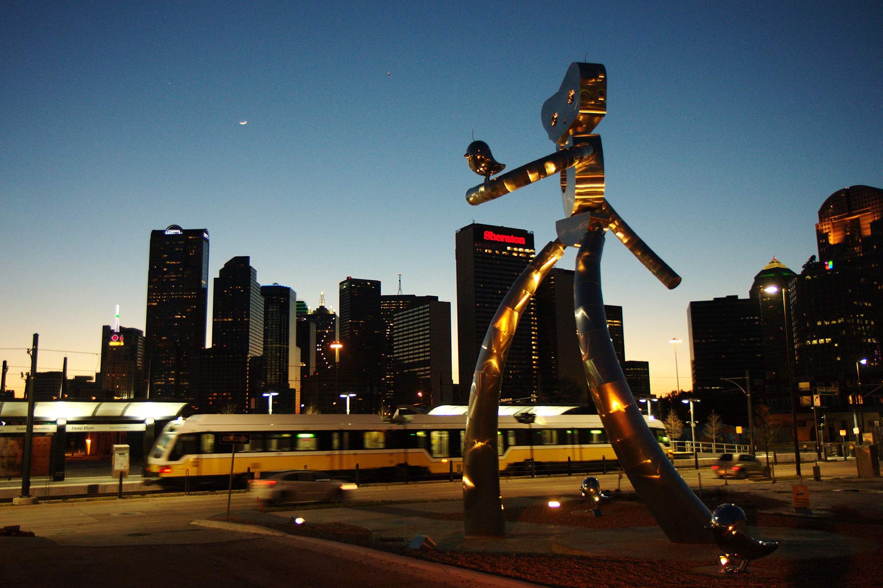 Deep Ellum and central Dallas skyline